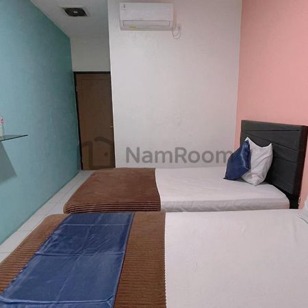 Cempaka Residence By Namroom Yakarta Exterior foto